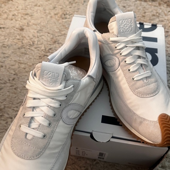 Loewe
Suede Leather Trim Embellishment Sneakers
Women's Size: 11 | IT 41 - Picture 8 of 14